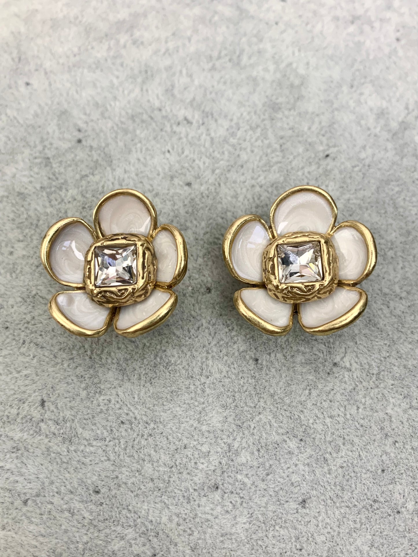 Vintage Crystal & Enamel Floral Jewelry Set - Heavy Duty Necklace & Earrings