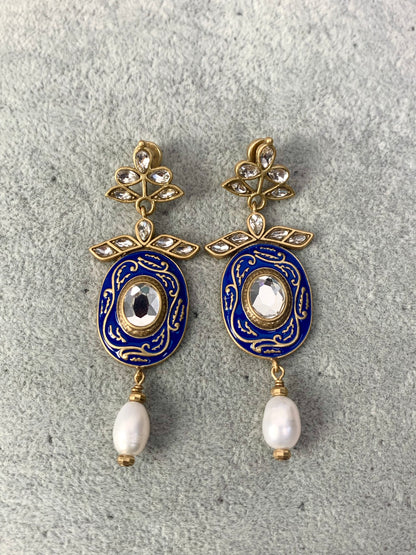 Royal-Inspired Jewelry Set: Brass & Pearl Necklace and Earrings