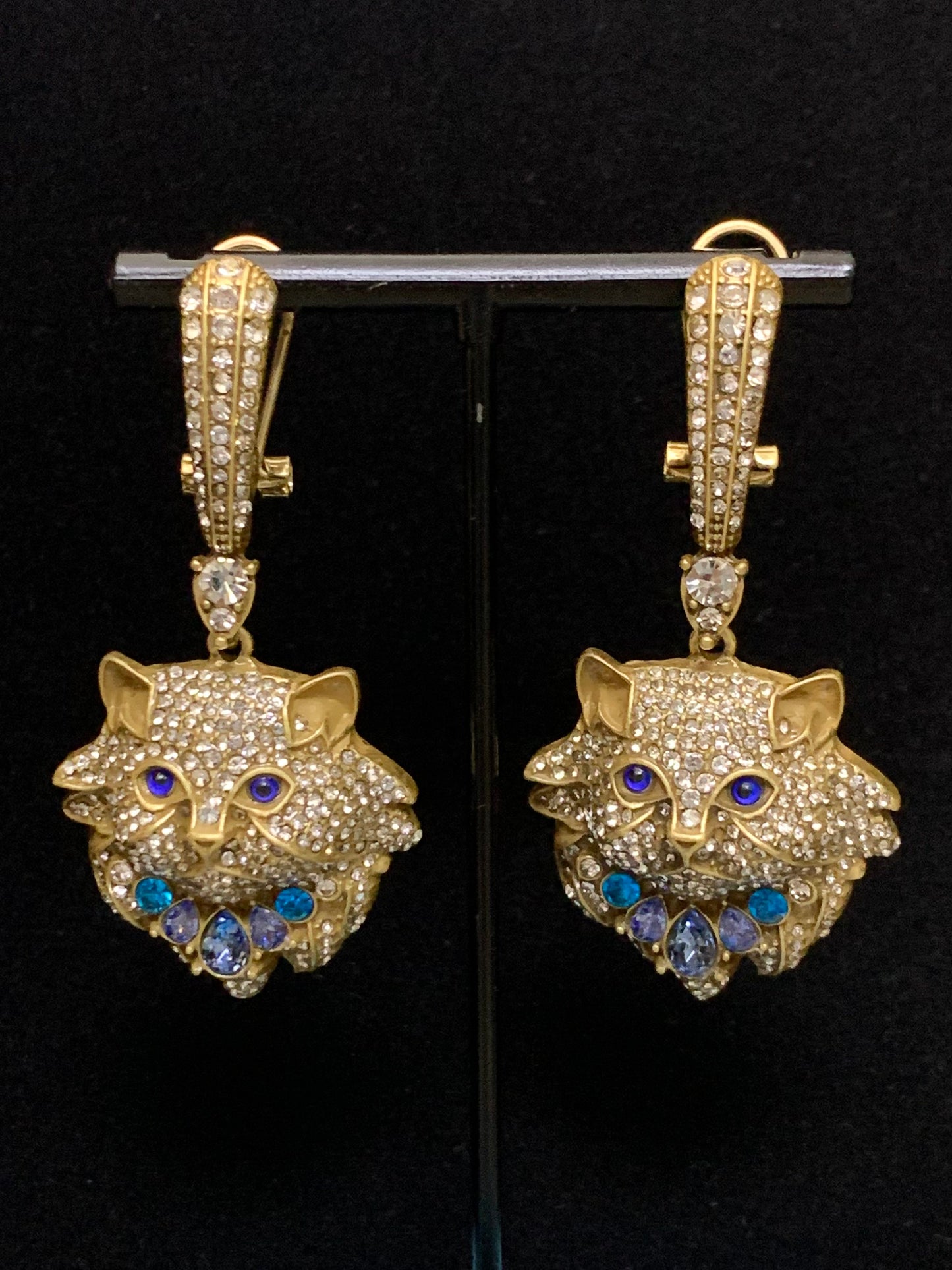 Artisan Persian Cat Earrings: Vintage-Inspired Design with Micro-Pave Crystal Accents