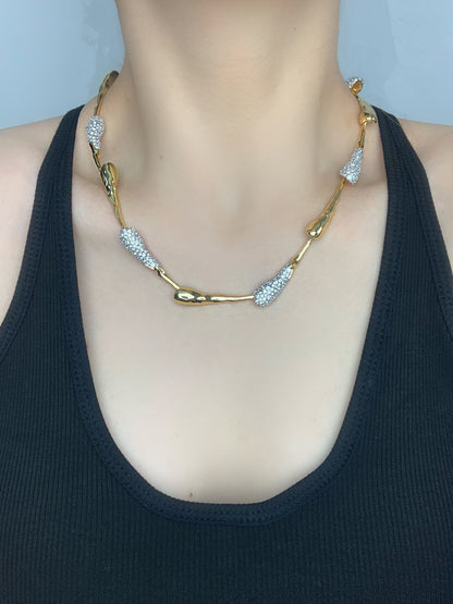 Vintage Gold-Plated Copper Two-Tone Full Diamond Teardrop Minimalist Loop Premium Necklace