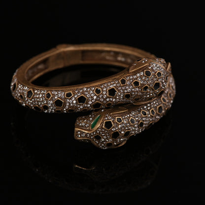 Elegant Antique Gold-Plated Copper Leopard Head Bangle with Rhinestones