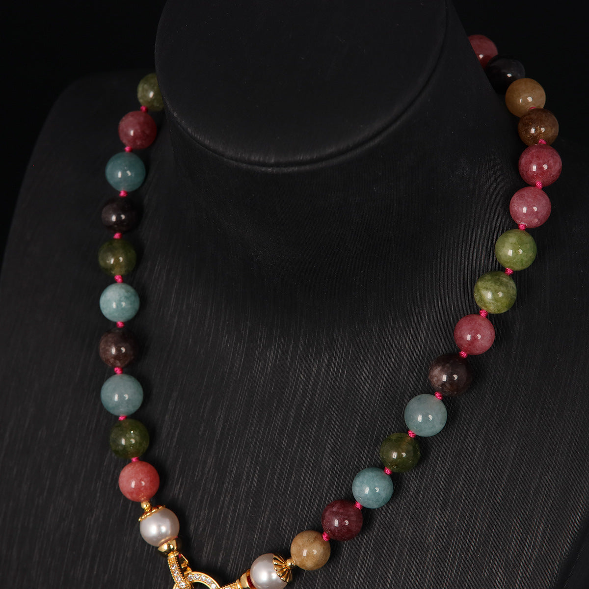 Minimalist Vintage Tourmaline Beaded Choker Necklace with Gold-Plated Clasp