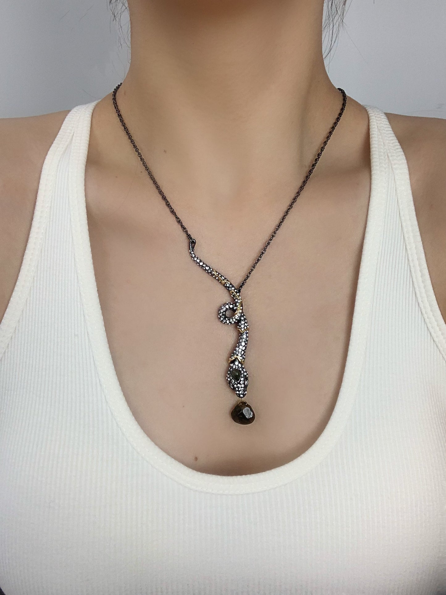 Luxury Niche Design Black-Gold Plated Copper Snake Pendant Necklace with Pave Zircon