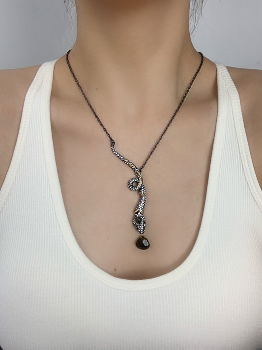 Luxury Niche Design Black-Gold Plated Copper Snake Pendant Necklace with Pave Zircon