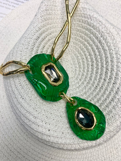 Statement Vintage Choker Necklace——Modern Indie Design with Crystal Accents